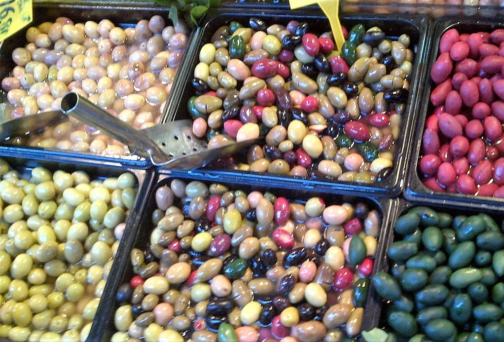 Aceitunas Conservas Fermentadas cuando están hechas al natural.