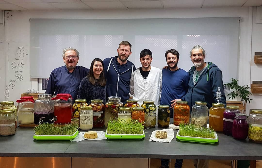 Curso de super fructifero con todos nuestros alumnos y productos que hemos elaborado, nos vemos en el próximo. ¡Fermenta