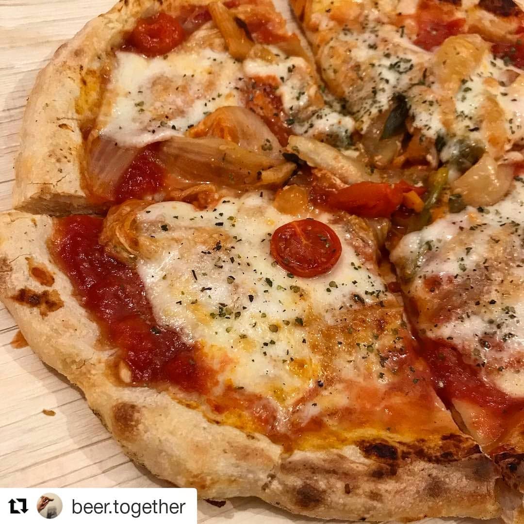 👉Gracias @beer.together por compartir y por venir a nuestro evento de de clásico! Ñaaam! 😊🍻🍕